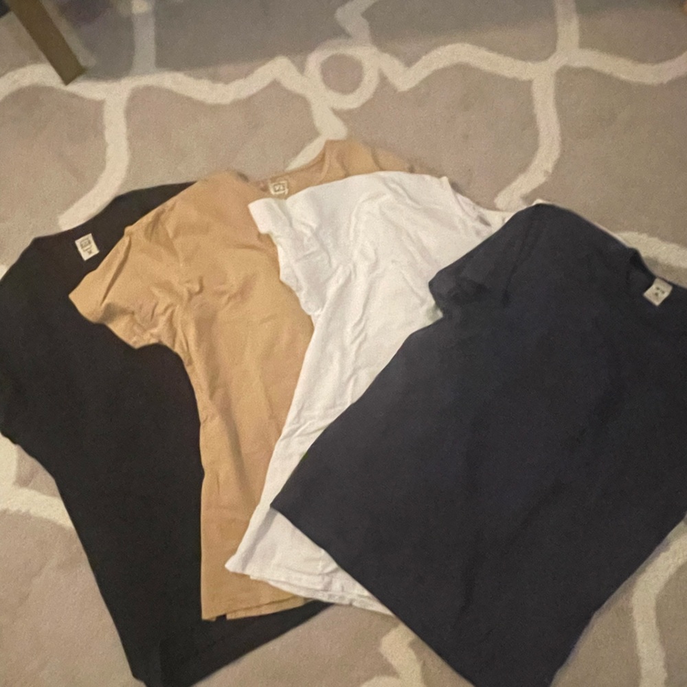 WYR Wear, Mens Crew Neck t shirts, size M